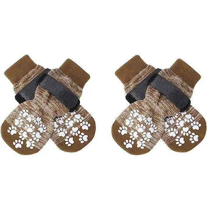 Chaussettes avec des protections de pattes pour chien